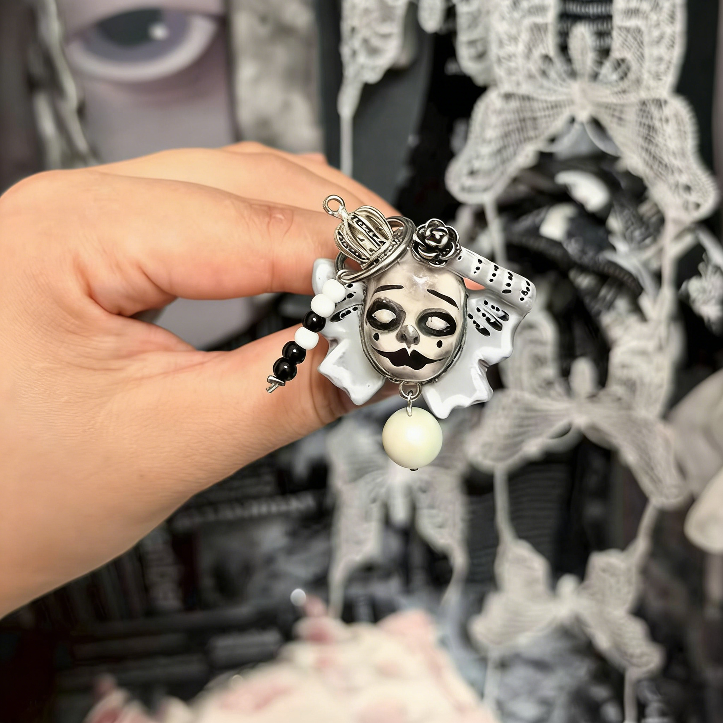 Black and White Clown Crown Ring