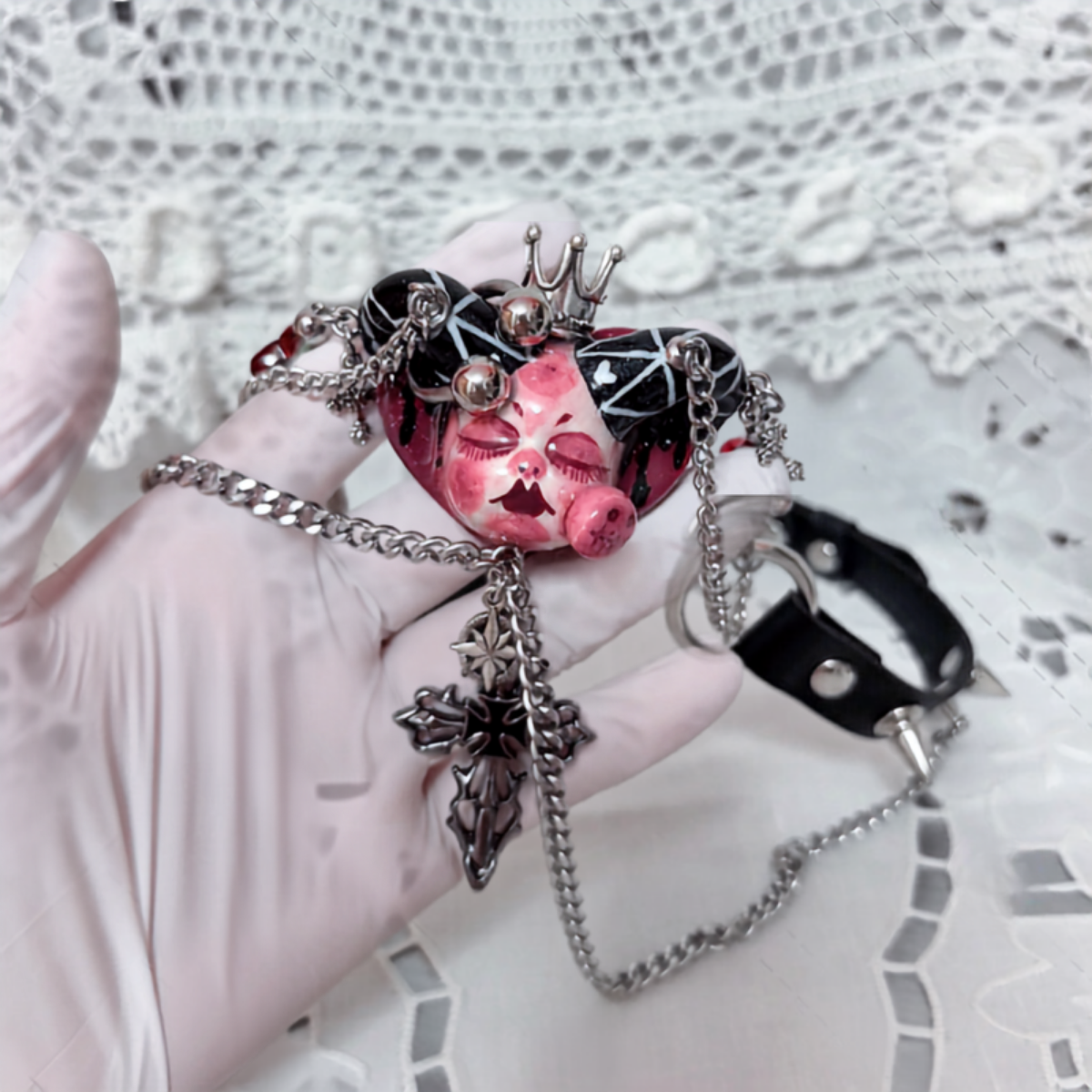 Alternative Punk Crimson Doll Face Heart Choke