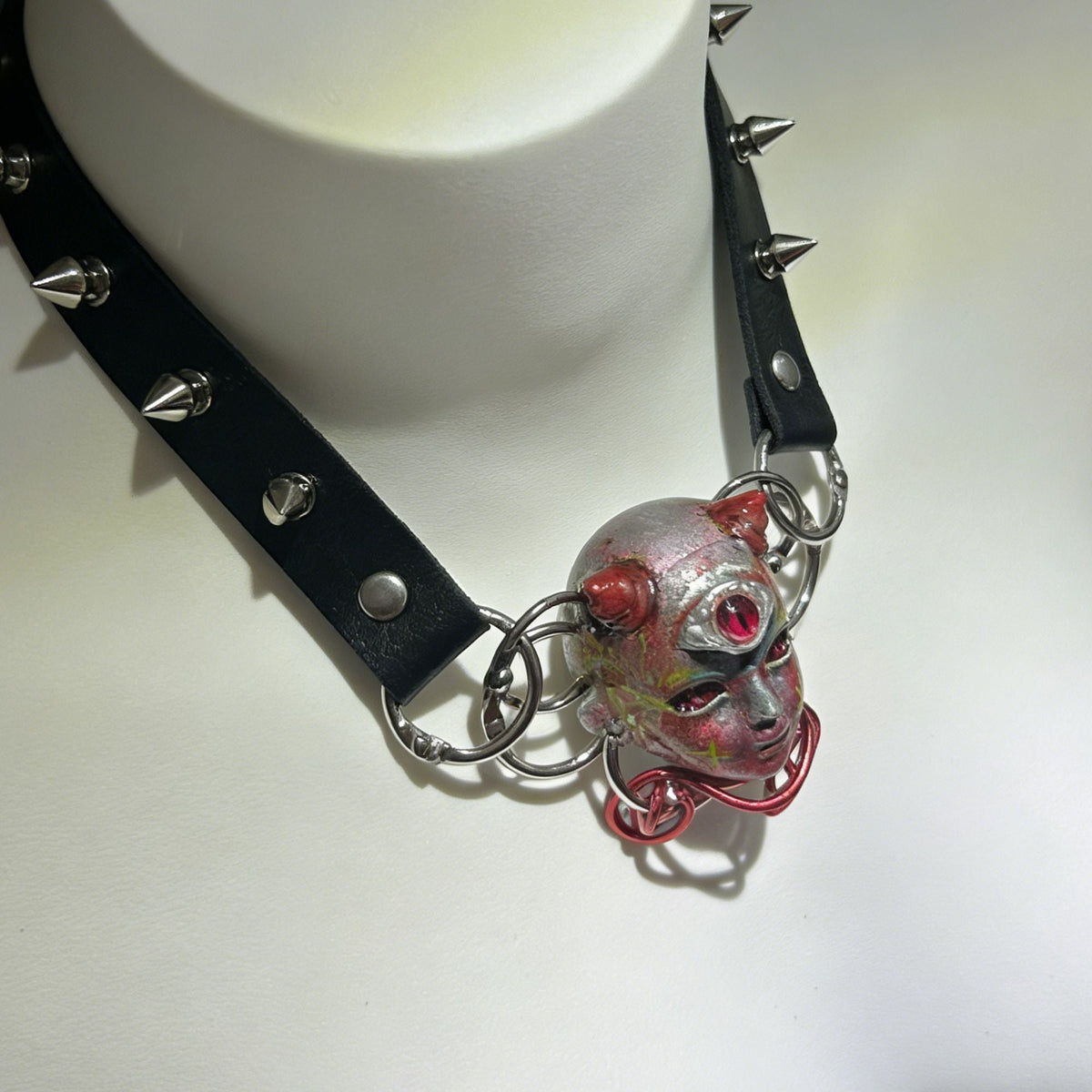 Devil's Eye Rivets Choker