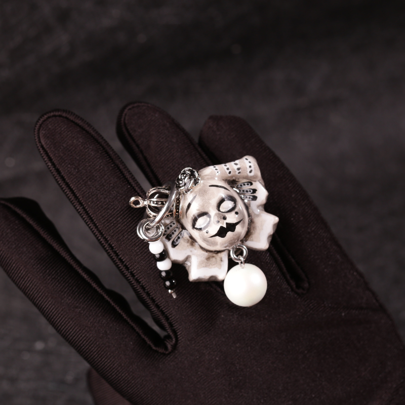 Black and White Clown Crown Ring