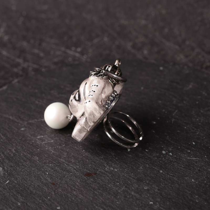 Black and White Clown Crown Ring