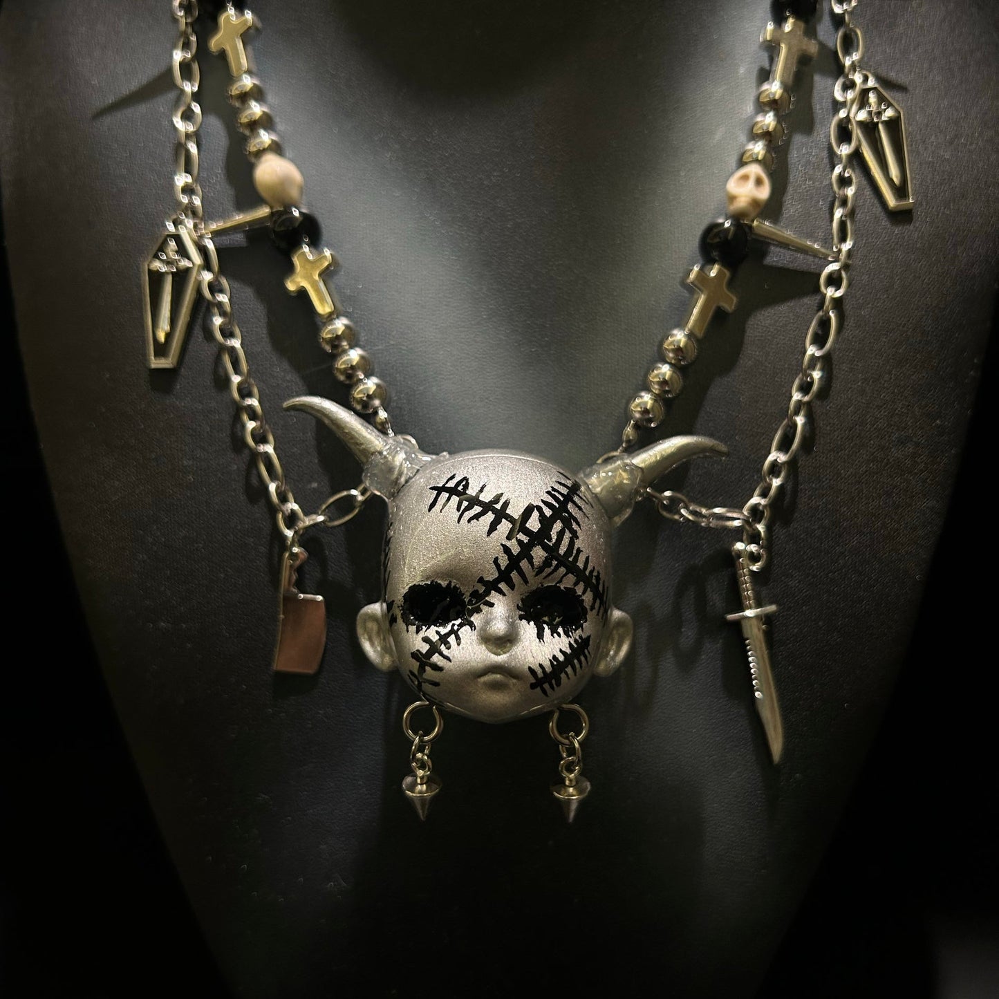 Silver Scar Baby Head Necklace