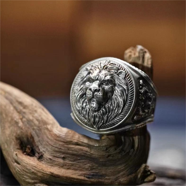 King Arthur Golden Lion Ring