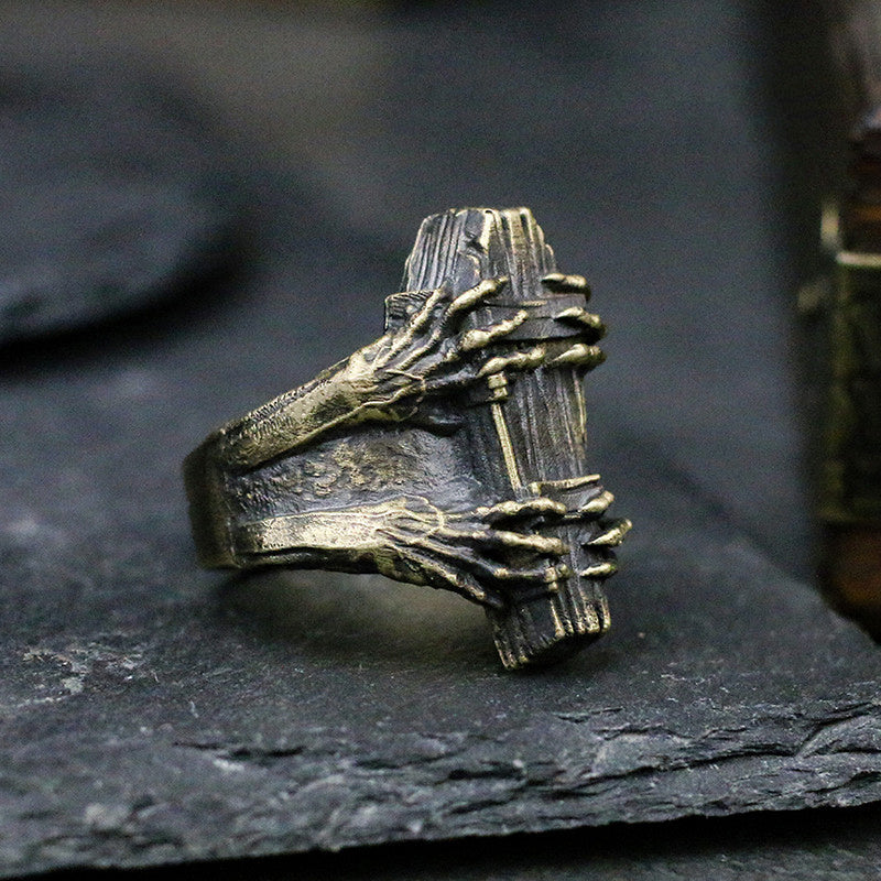 Ghost Claw Vampire Coffin Ring Sunro Raven