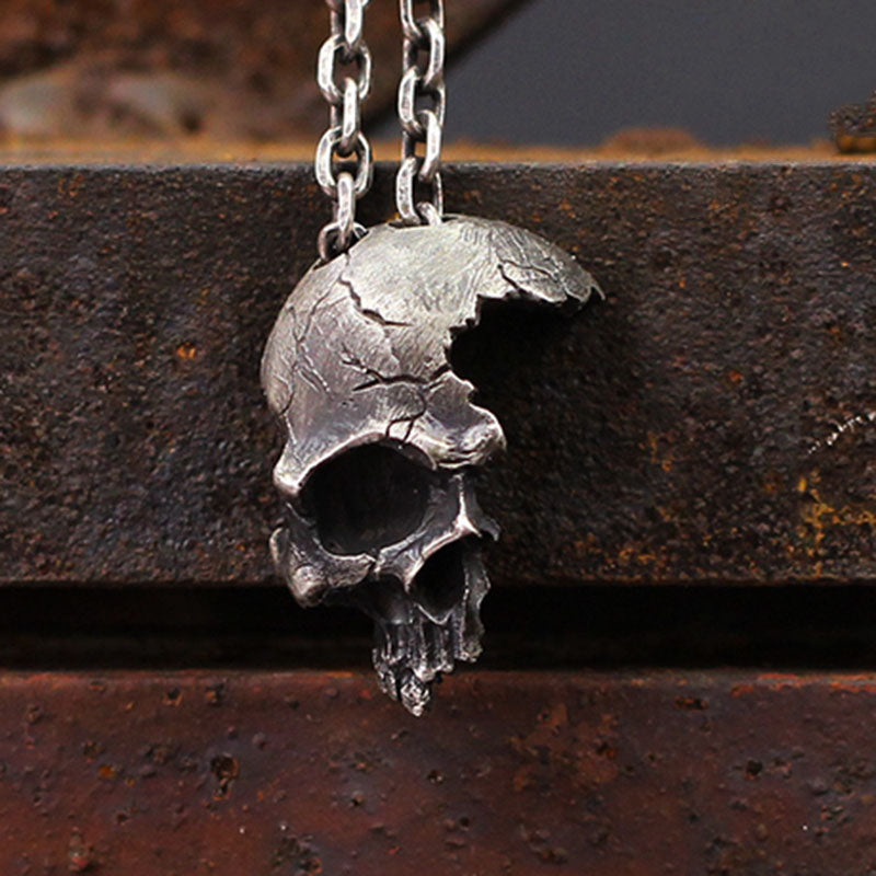 Broken Skull Pendant Sunro Raven