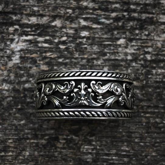 Gothic Style Garland Silver Ring