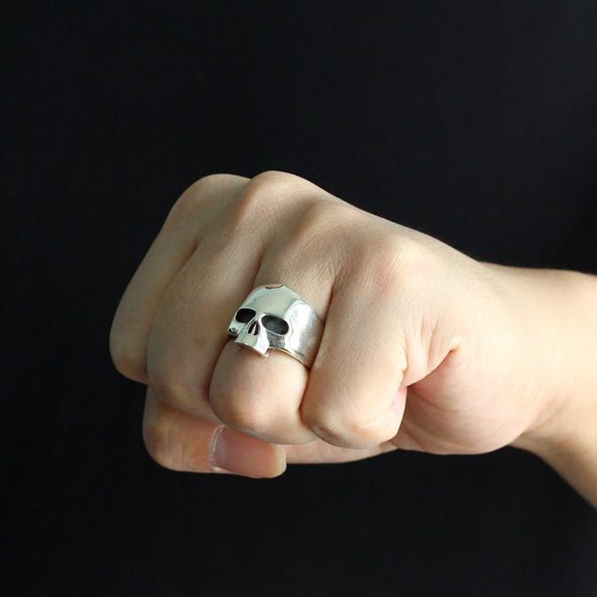 Simple Skull Locomotive Silver Ring Sunro Raven