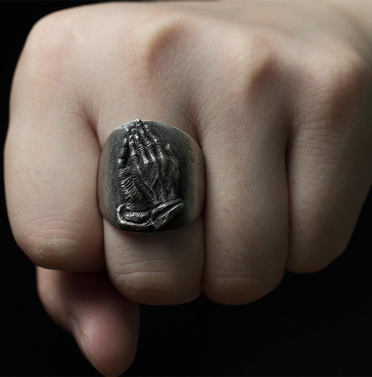 The Hand Of Prayer Silver Ring Sunro Raven